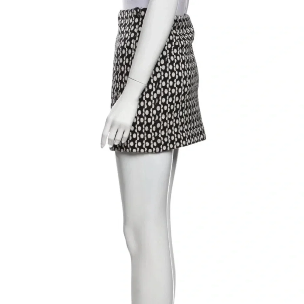 Diane Von Furstenberg Black & White Wool Mini Skirt Size 6/M